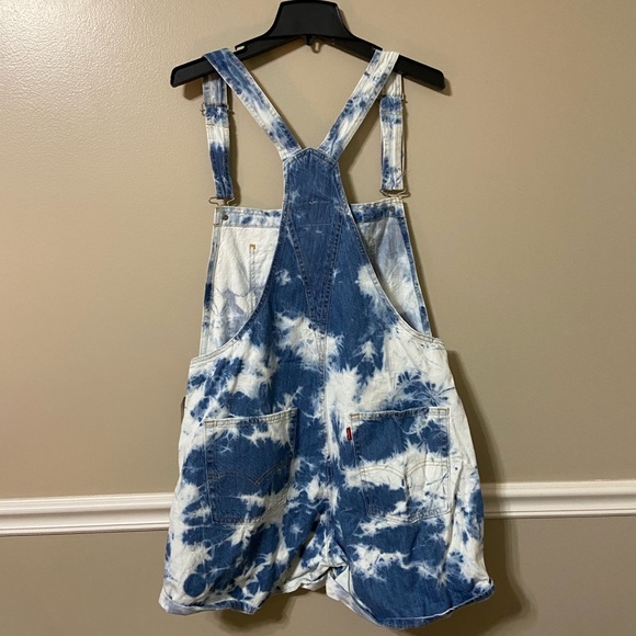 Levi’s Vintage Tie Dye Shortalls - Picture 3 of 4